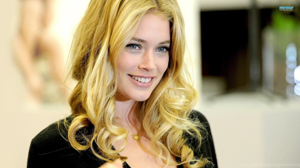 Blonde Cruise Wallpapers And Images Wallpapers, Pictures, Photos