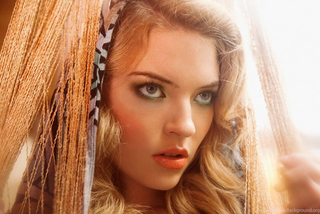Lindsey Thornburg Wallpapers