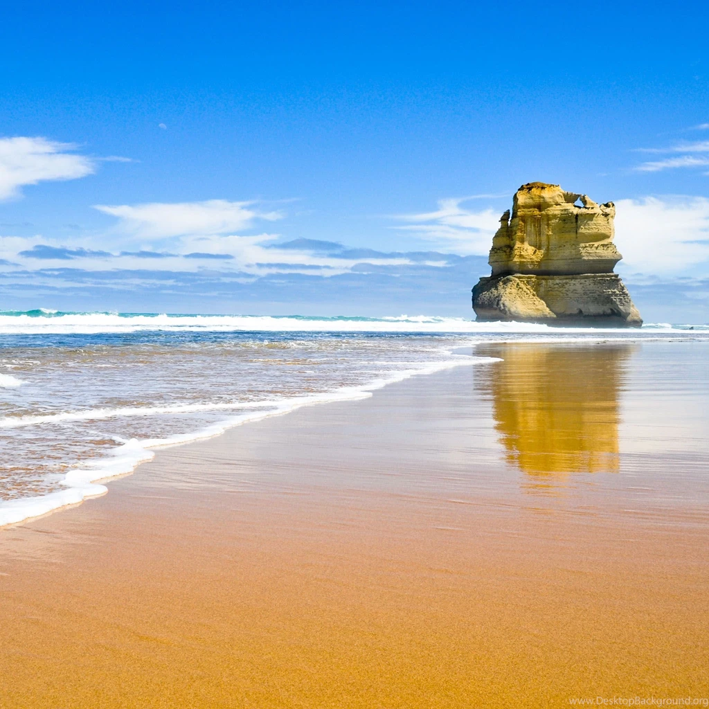 Giant Beach Rock, Gibson Steps And The Twelve Apostles, Australia ...