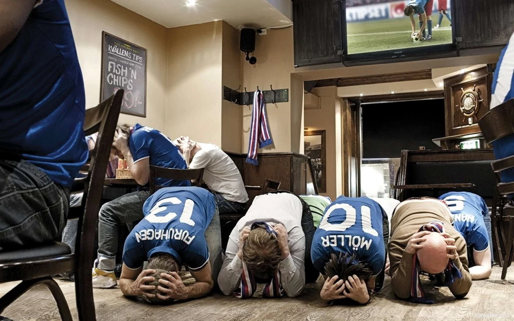 Football Shot Funny Photo   Wallpapers