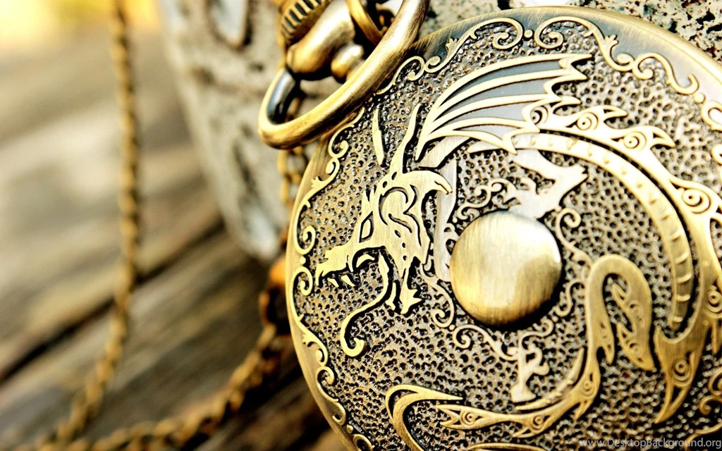 Macro Medallion Metal Dragon.jpg