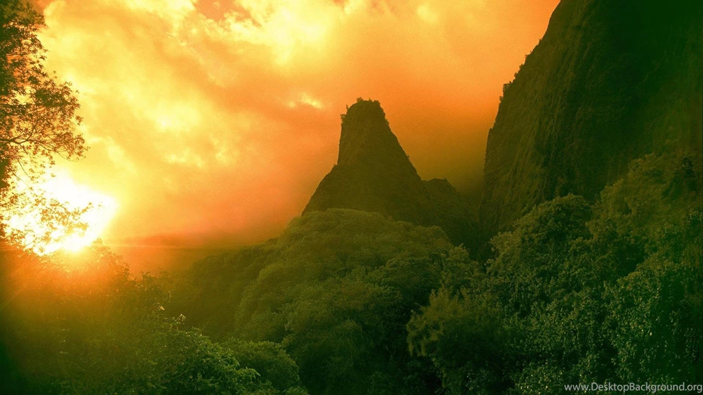 FABULOUS NEEDLE MOUNTAIN IN LAO VALLEY IN MAUI WALLPAPER (