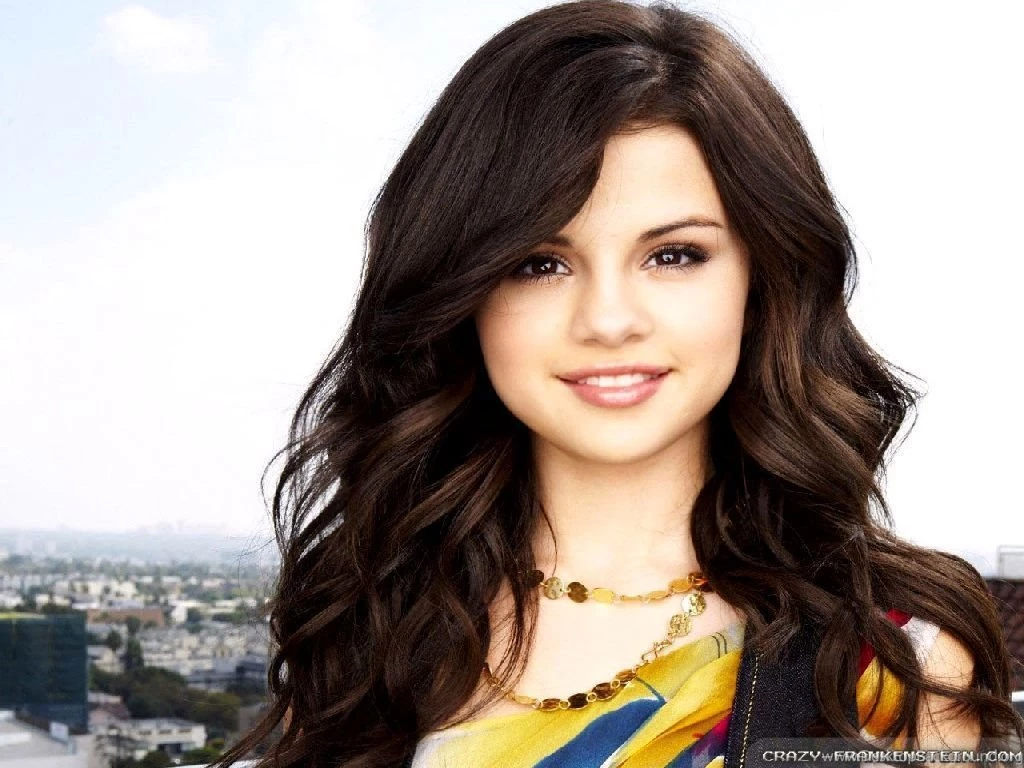 Selena Gomez Wallpapers 2 Female Celebrity Crazy Frankenstein