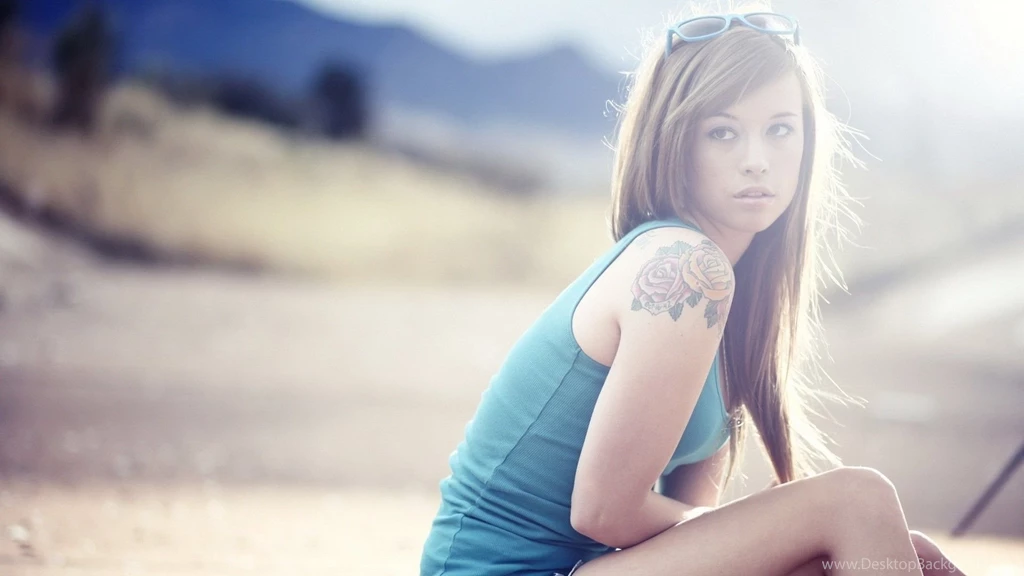 Beautiful Model Wallpaper Widescreen.jpg