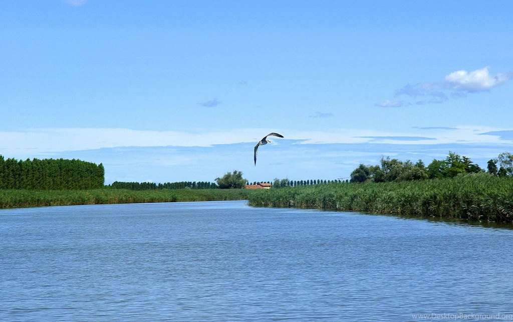 River Wallpapers And Sea Photo In Jesolo Venice Some Beautiful ...