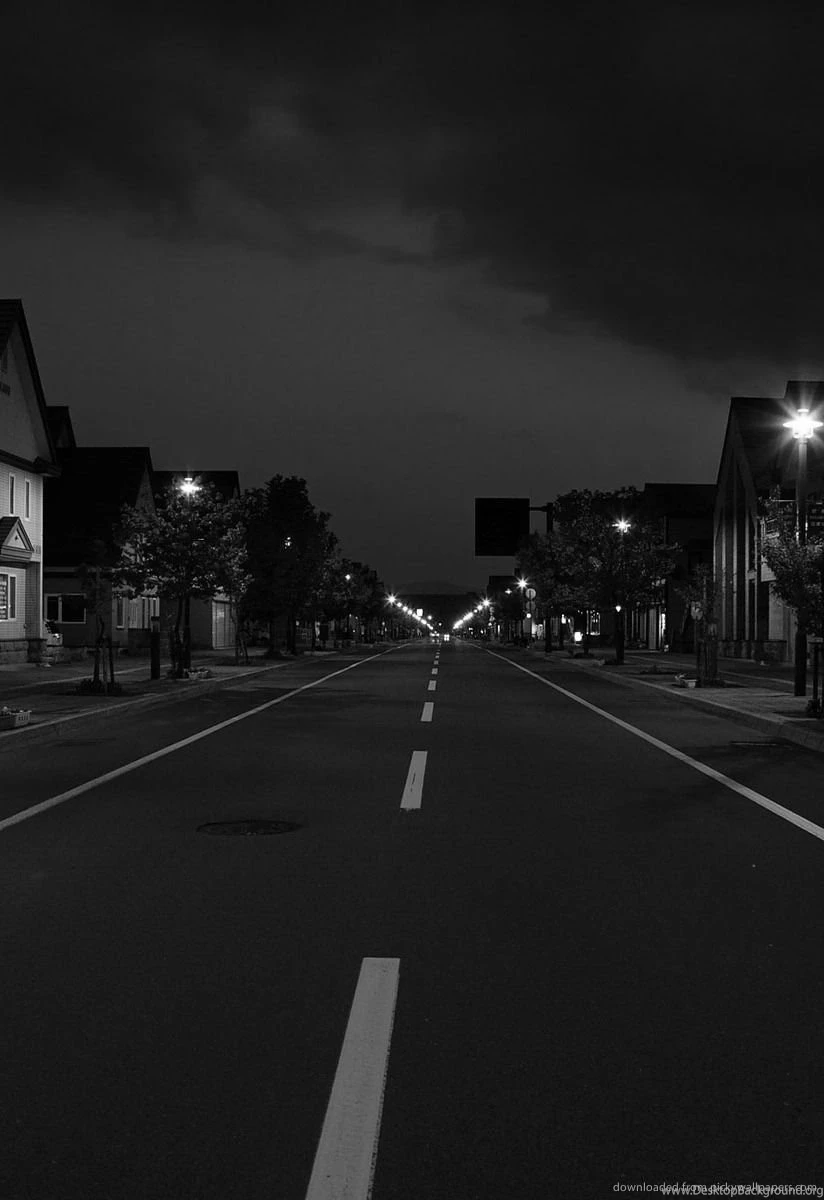 Download Suburbia Night Road Screensaver For Amazon Kindle DX