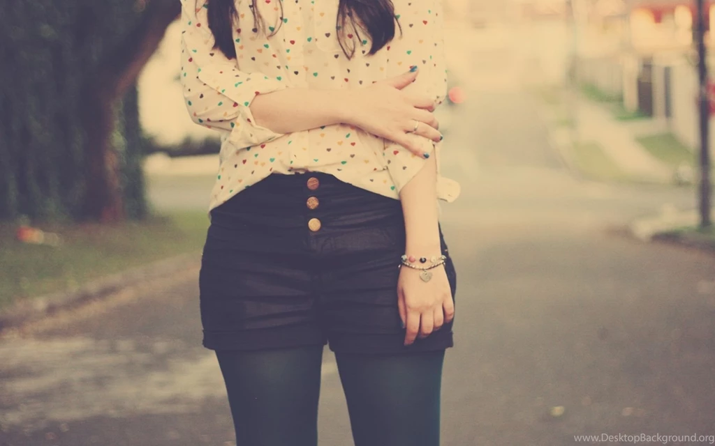 1680x1050 Vintage Heart Pattern Blouse Desktop PC And Mac Wallpapers