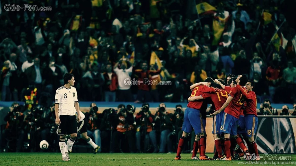 208544_futbol_sport_komandy_igroki_parni_lyudi_ispaniya_g_1920x1080_www.Gde Fon.com.jpg