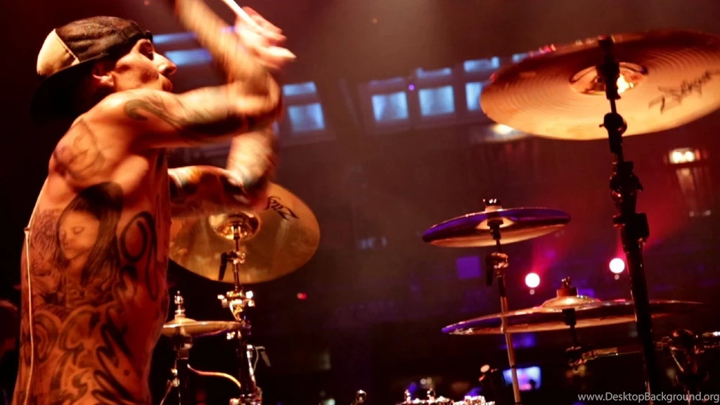 Travis Barker Videos Travis Barker New Music Videos & Tour Dates ...