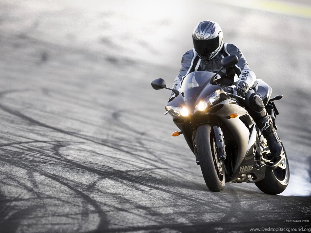 Fast Yamaha R1 HD Wallpapers
