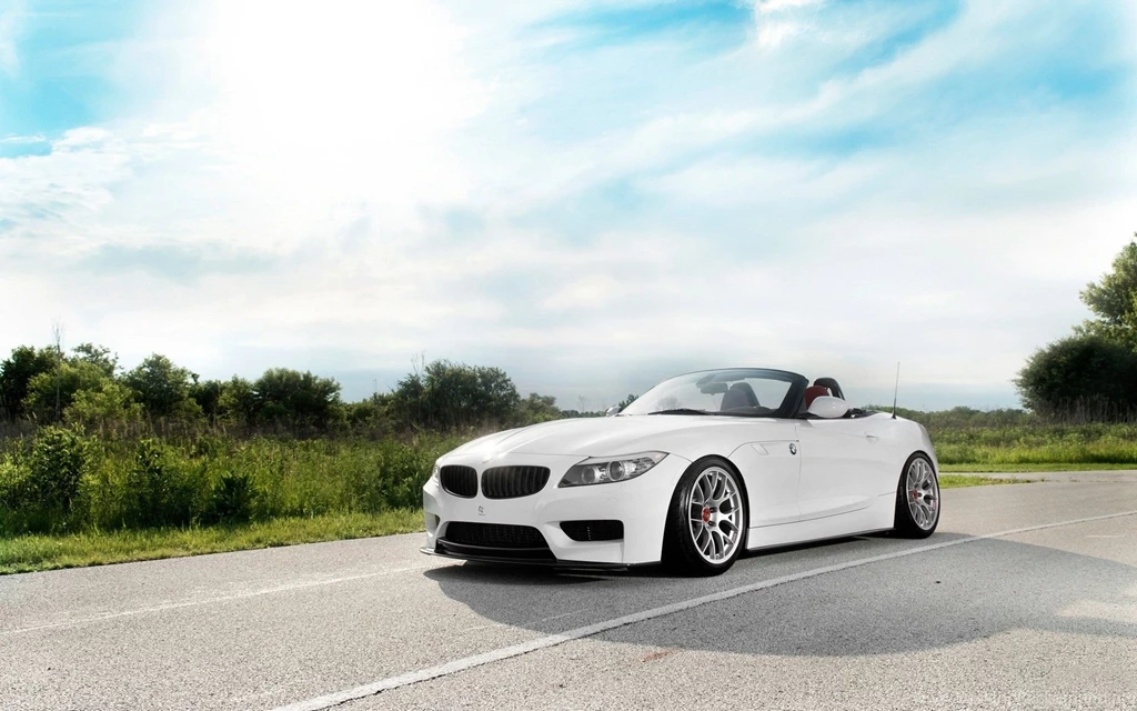 Sport_BMW_white_car 1.jpg