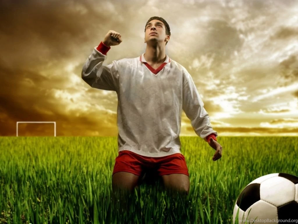 1024x768 Football Player Desktop PC And Mac Wallpapers