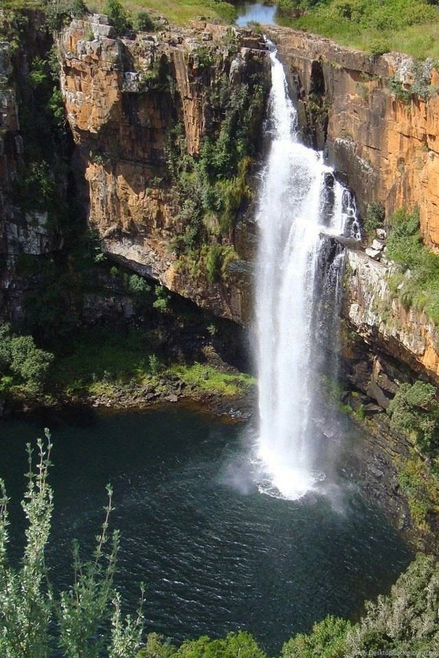 Fantasy Apple With Mountain Iphone 4 Wallpapers Free 640x960 Hd ...