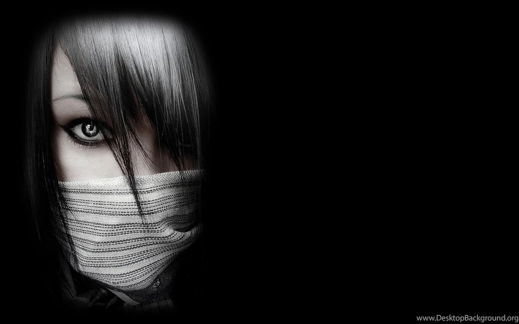 20 Creepy HD Wallpapers