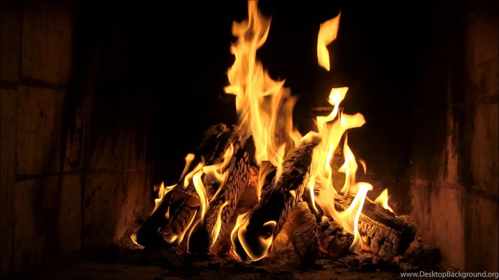 Fireplace In Full HD With Real Crackling Sound (This Fire Actually ...