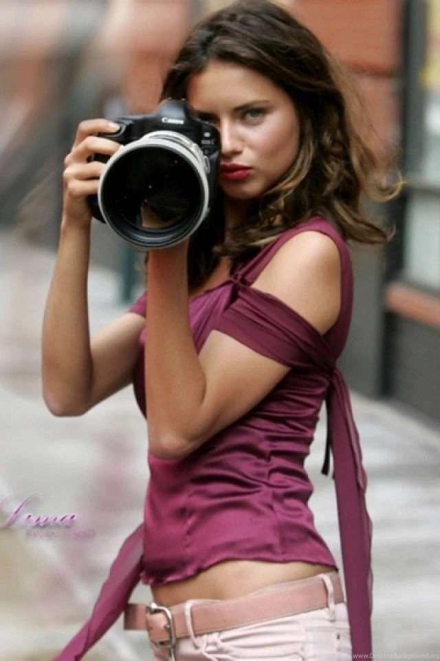 Free Adriana Lima iPhone Wallpapers