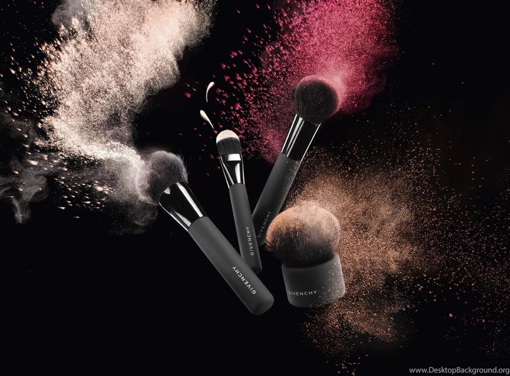 Cleaning Makeup Brushes: How Often?