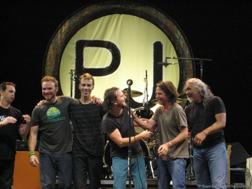 Pearl Jam Wallpapers 1600x1200 (