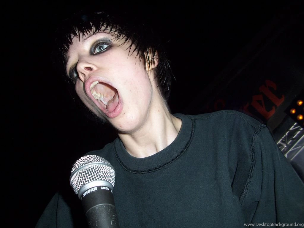 Crystal Castles Alice Glass SOS 4.8 Murcia 30/04/2010