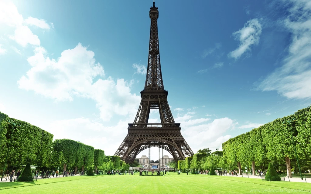 Eiffel Tower Wallpapers