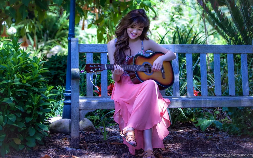 Lovely Beautiful Girl Play Violin On Bench HD Wallpapers