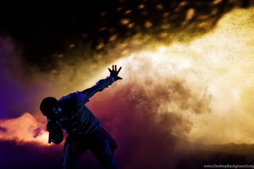 Kanye West Performs Wallpapers