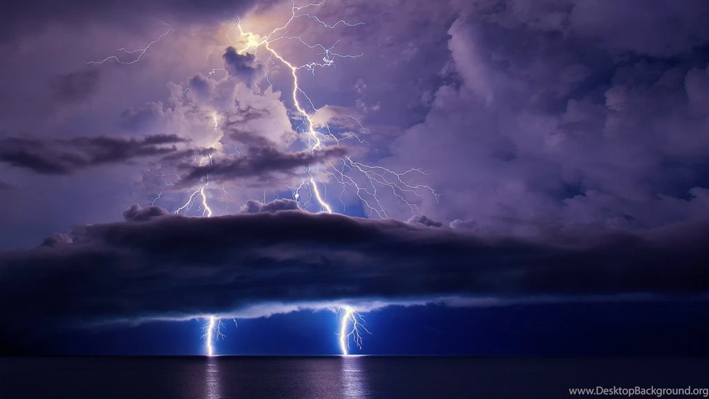 Lightning During A Thunderstorm Wallpapers And Images Wallpapers ...