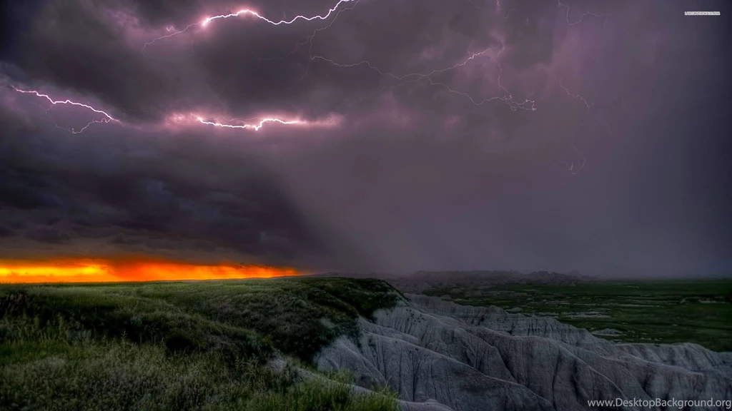 Thunderstorm On The Way Wallpapers