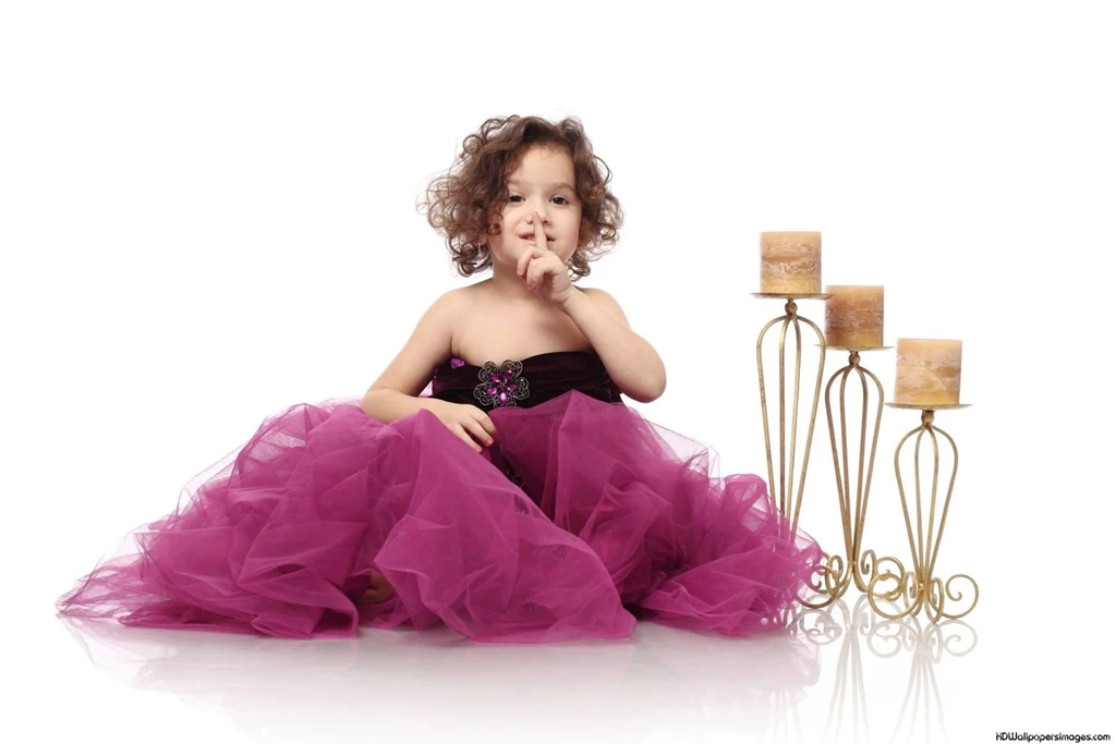 Cute Girl Baby fork wallpapers.jpg
