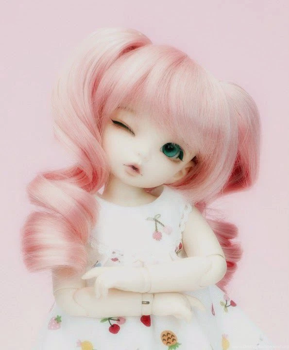 Animated Wallpapers: Cute Dolls