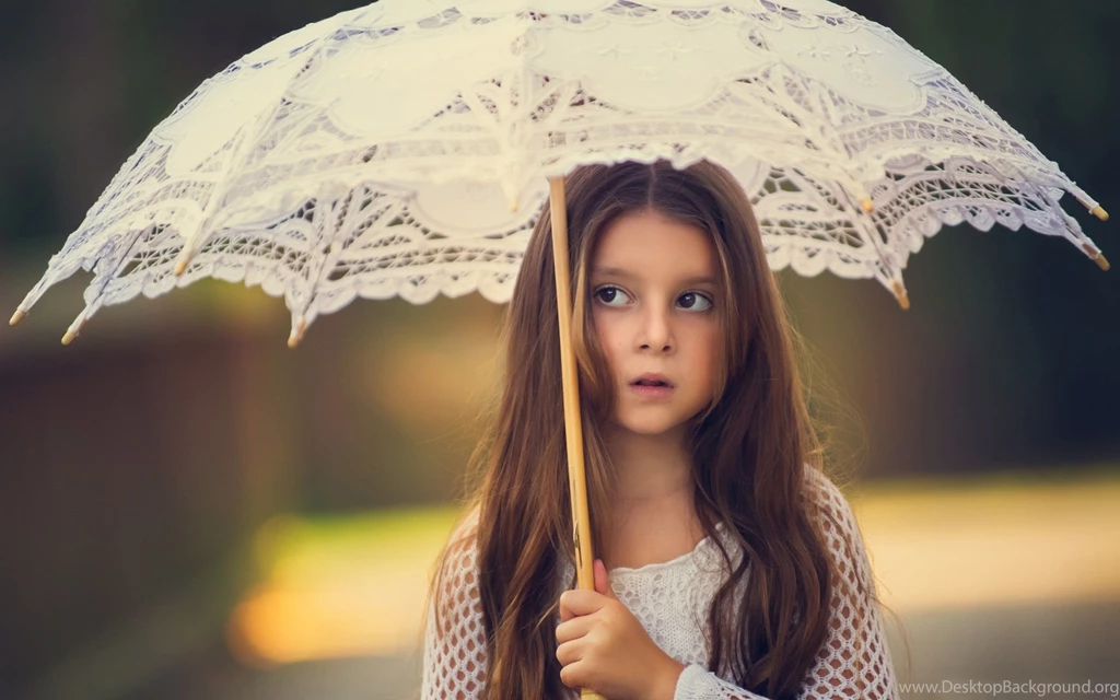 Cute Baby Girl Wallpaper.