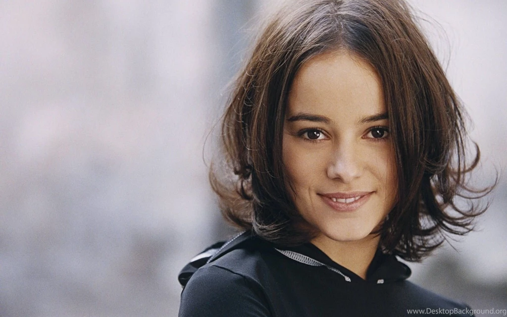 Alizee Hot Wallpapers 771406