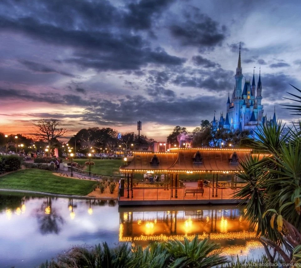 The Sunset Of Your Childhood, Disney World