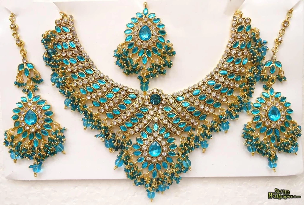 Gold Jewellery Set Wallpapers