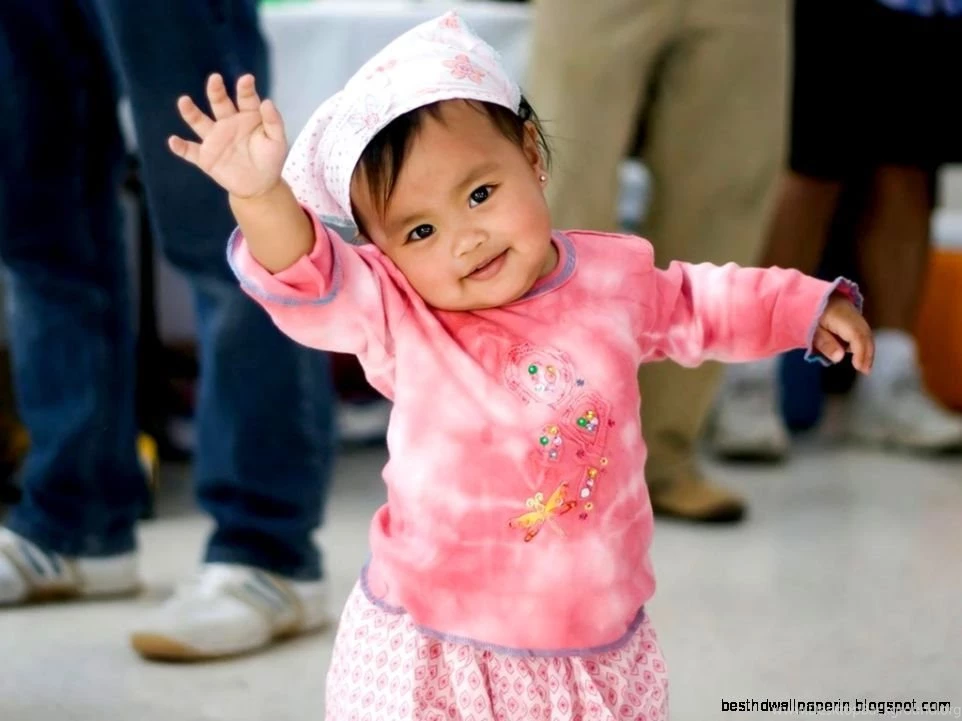 Cute Baby Funny Pictures Wallpapers