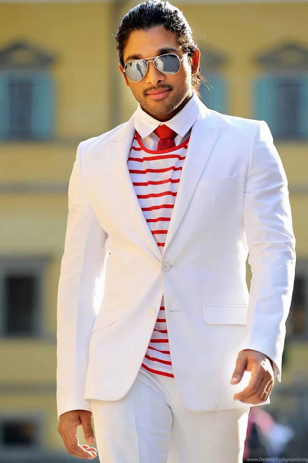 Allu Arjun In White Suite Hd Wallpapers