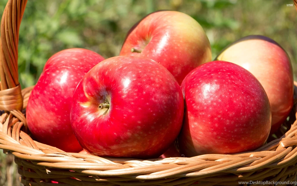 Red shiny apples 50515 2880x1800.jpg