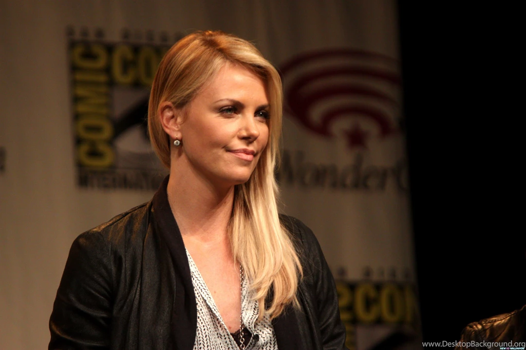 Hot South African Actress Charlize Theron HD Wallpapers Free Download