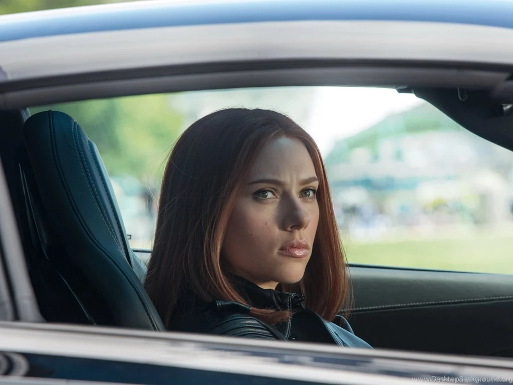 Download 1280x960 Natasha Romanoff In Corvette Wallpapers