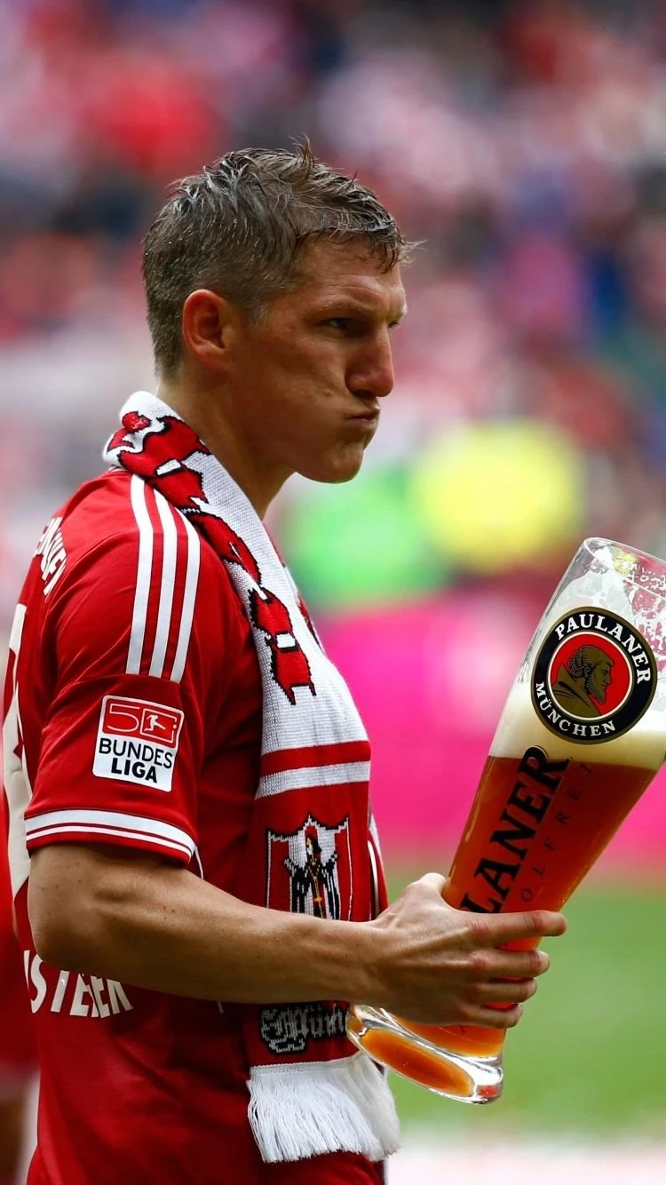 Download Wallpapers 750x1334 Bastian Schweinsteiger, Midfielder ...