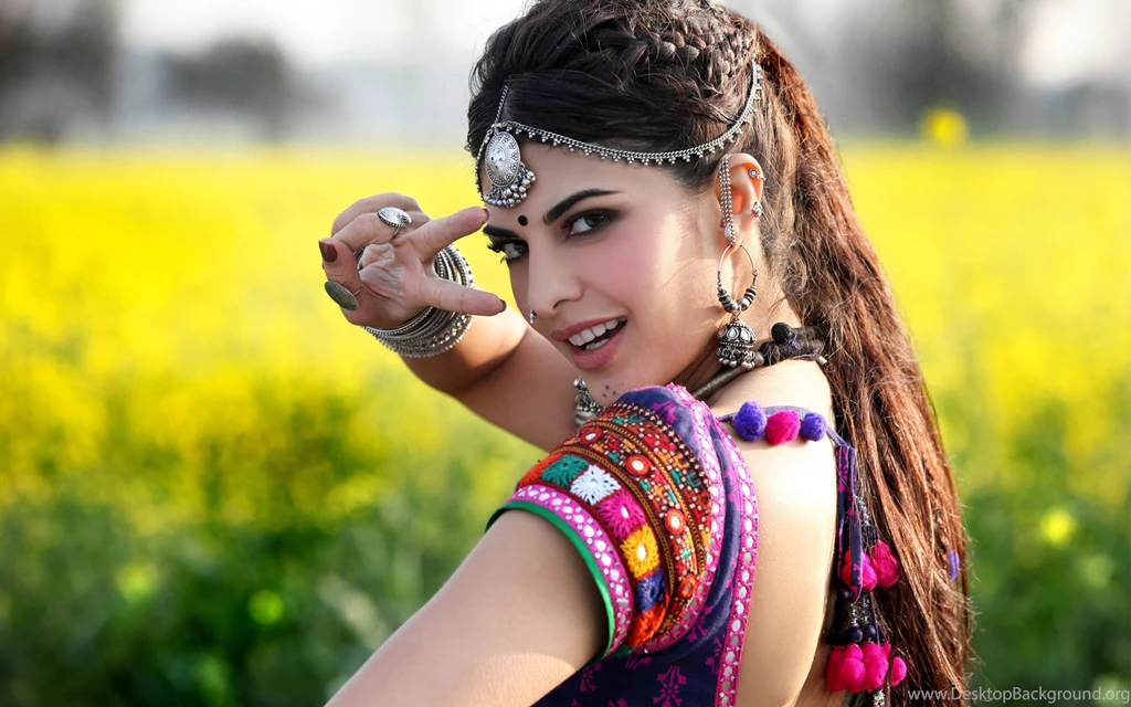 Jacqueline Fernandez In Ramaiya Vastavaiya Wallpapers
