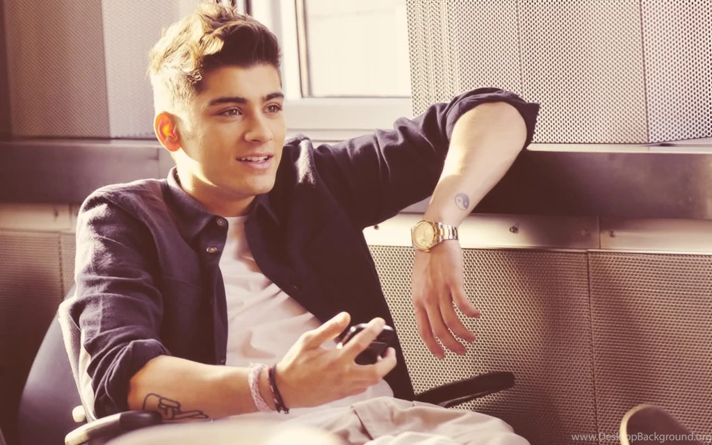 Zayn Malik Handsome Wallpaper For Desktop.jpg