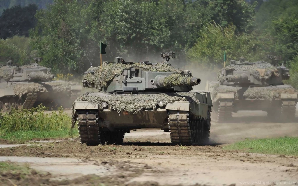 Dangerous Army Tank On War HD Photos