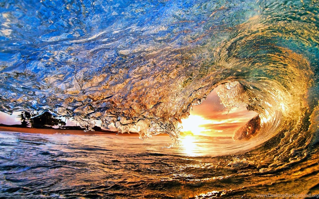 Tunnel made from a big wave of water into the sea 5120x3200.jpg