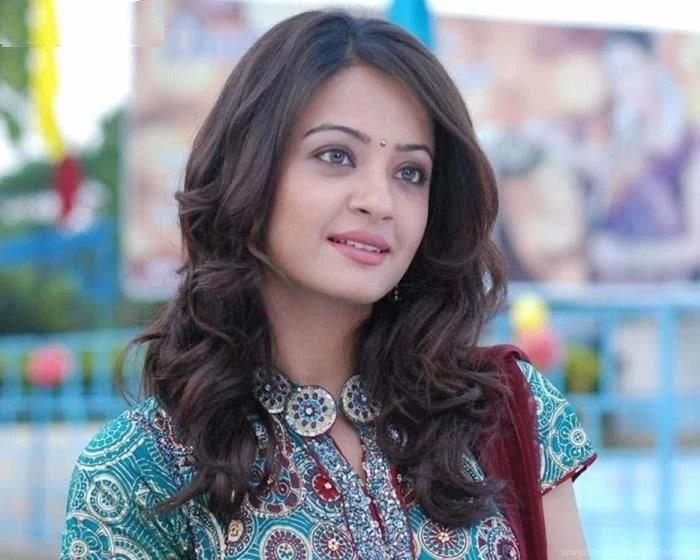 Wallpapers of Indain Girls.jpg