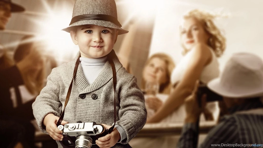 Download Cute Boy Photographer Wallpapers
