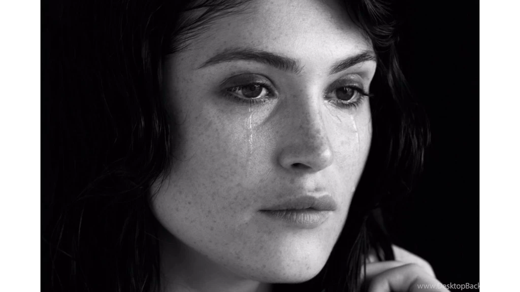 Black And White Gemma Arterton 4K Wallpapers