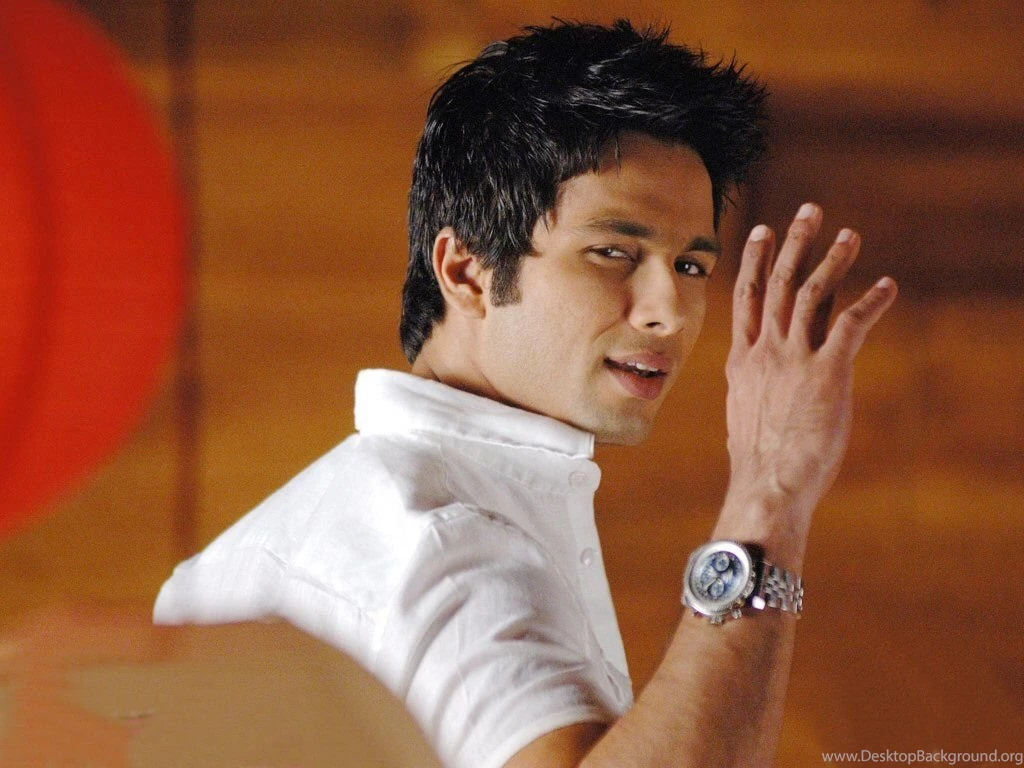 Download Shahid Kapoor Smile Wallpapers HD FREE Uploaded By Ajay ...