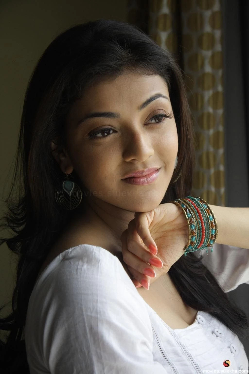 Kajal Telugu Wallpaper, Kajal Desktop Picture, Kajal Posters ...