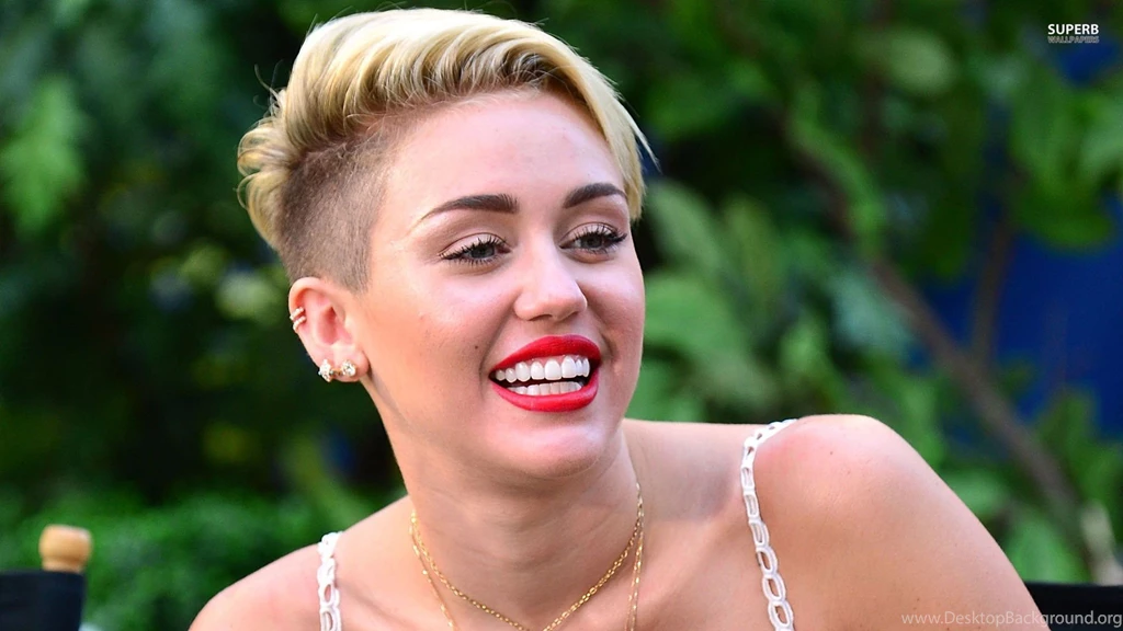 Miley Cyrus Red Lips Desktop Backgrounds HD 1920x1080